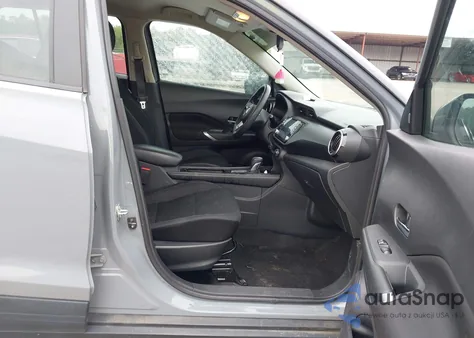 2021 Nissan Kicks Sv Xtronic Cvt z USA, uszkodzony, nr VIN 3N1CP5CV9ML470424